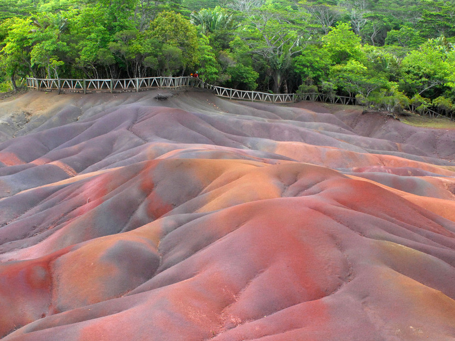 Seven-Coloured-Earths-of-Chamarel